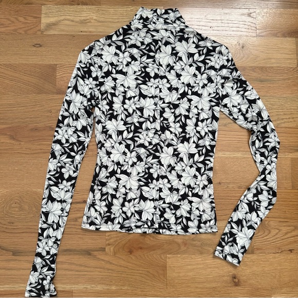 Alice + Olivia Delaina floral print top- Size XS - Picture 9 of 11
